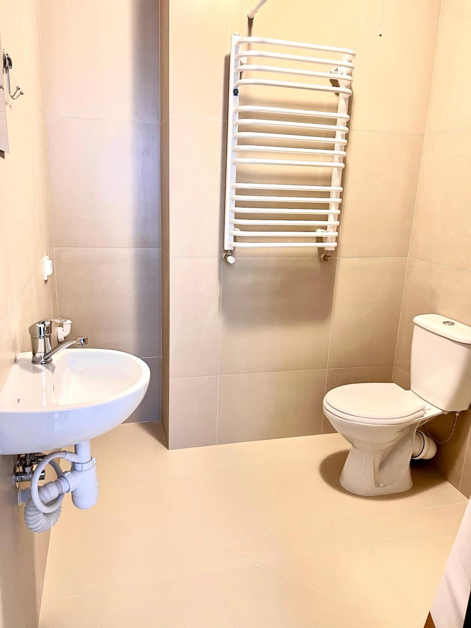 Osapart Hotel In A Complex Semycvit 4 Lwów Zewnętrze zdjęcie